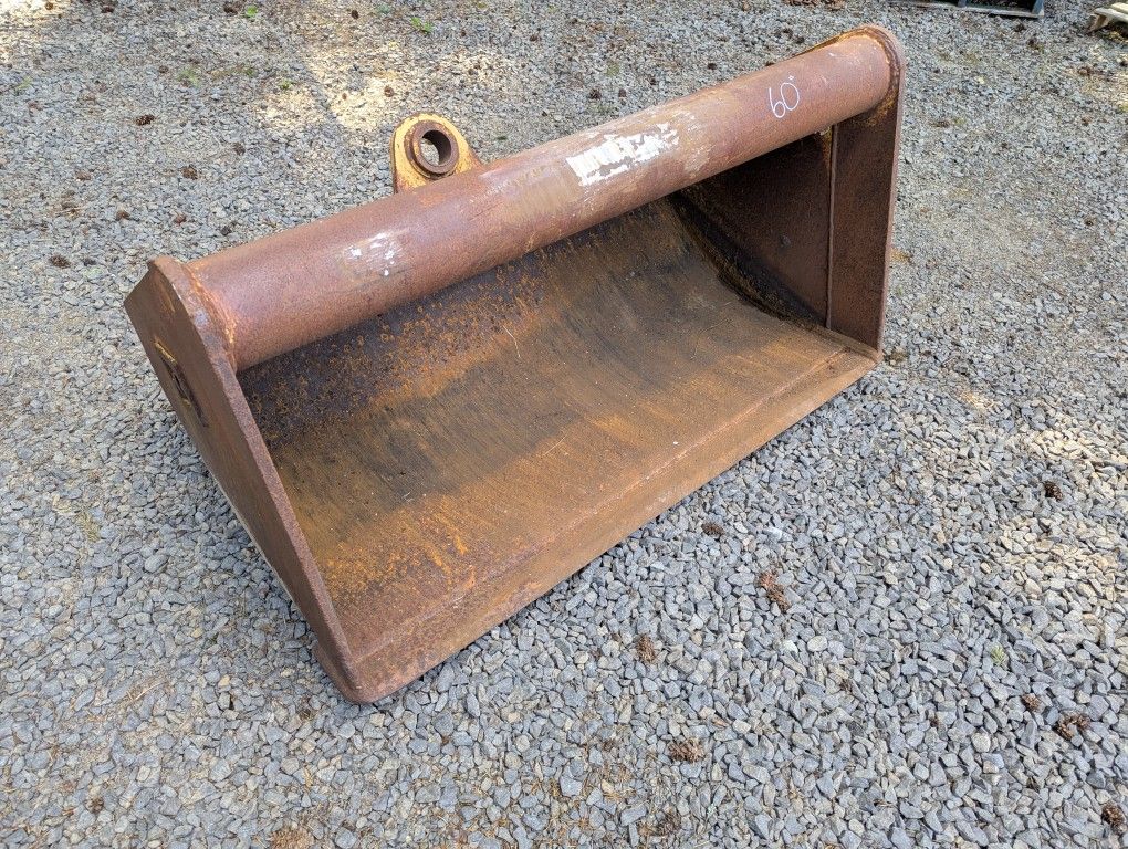 60" Excavator Clean Out Bucket