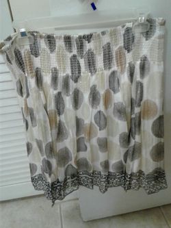 WHITE - BLACK SILK SKIRT