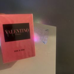 Valentino Perfume 
