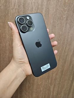 iPhone 15 Pro Max (Unlocked) 256GB
