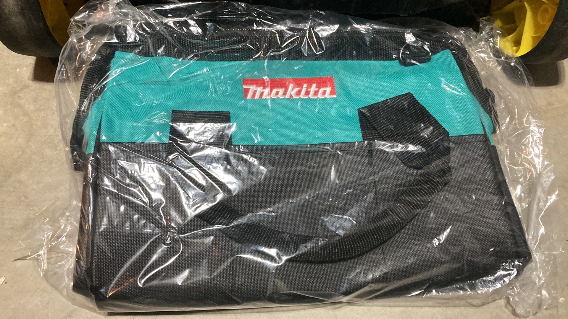 Makita tool bag solid build and tons of storage