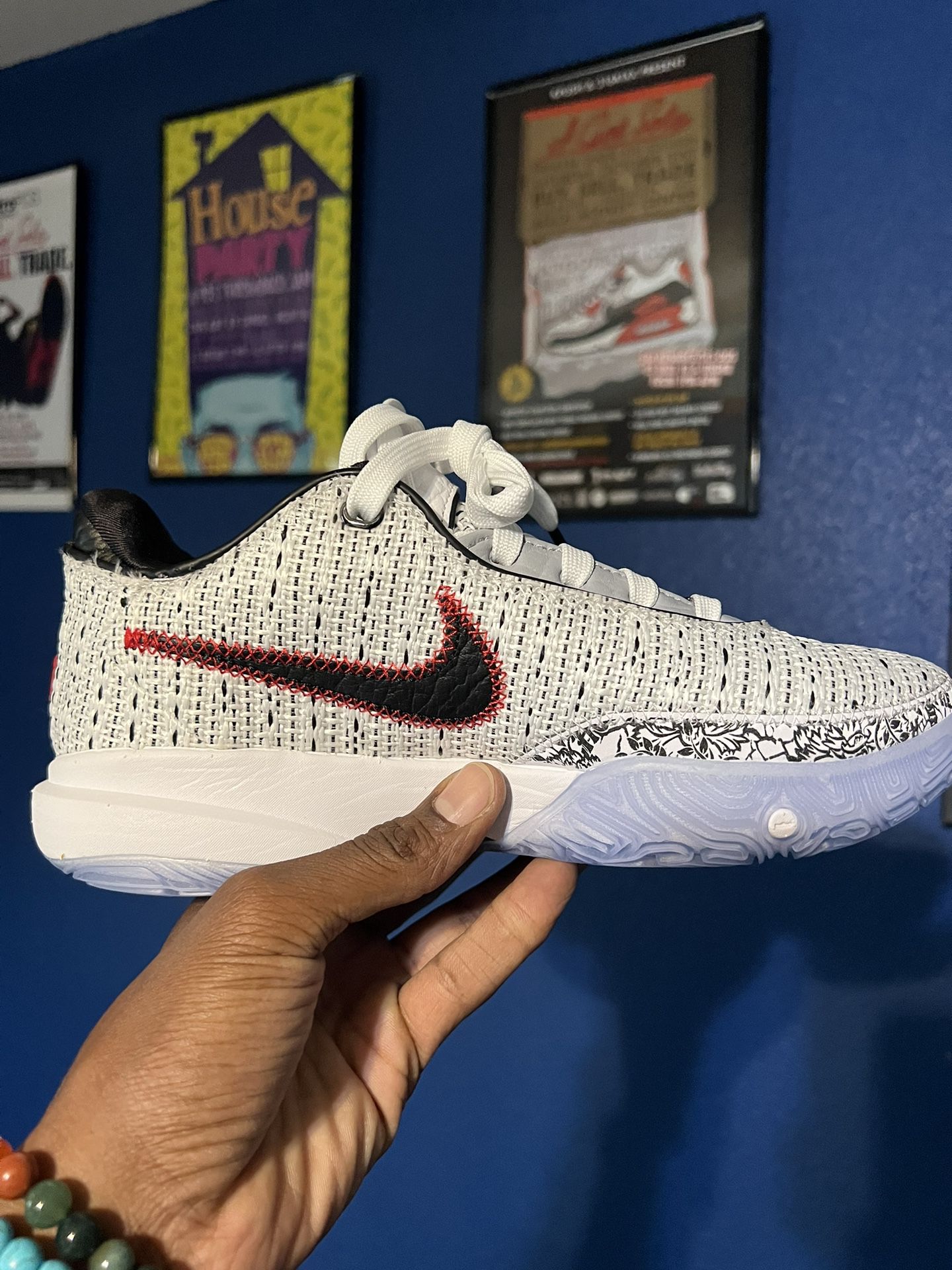 Vintage Nike Lebron 16 Low “Olympic” 2019 size 10 for Sale in Richardson,  TX - OfferUp