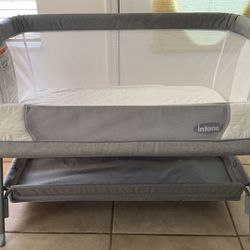 Baby Crib Bedside bassinet 