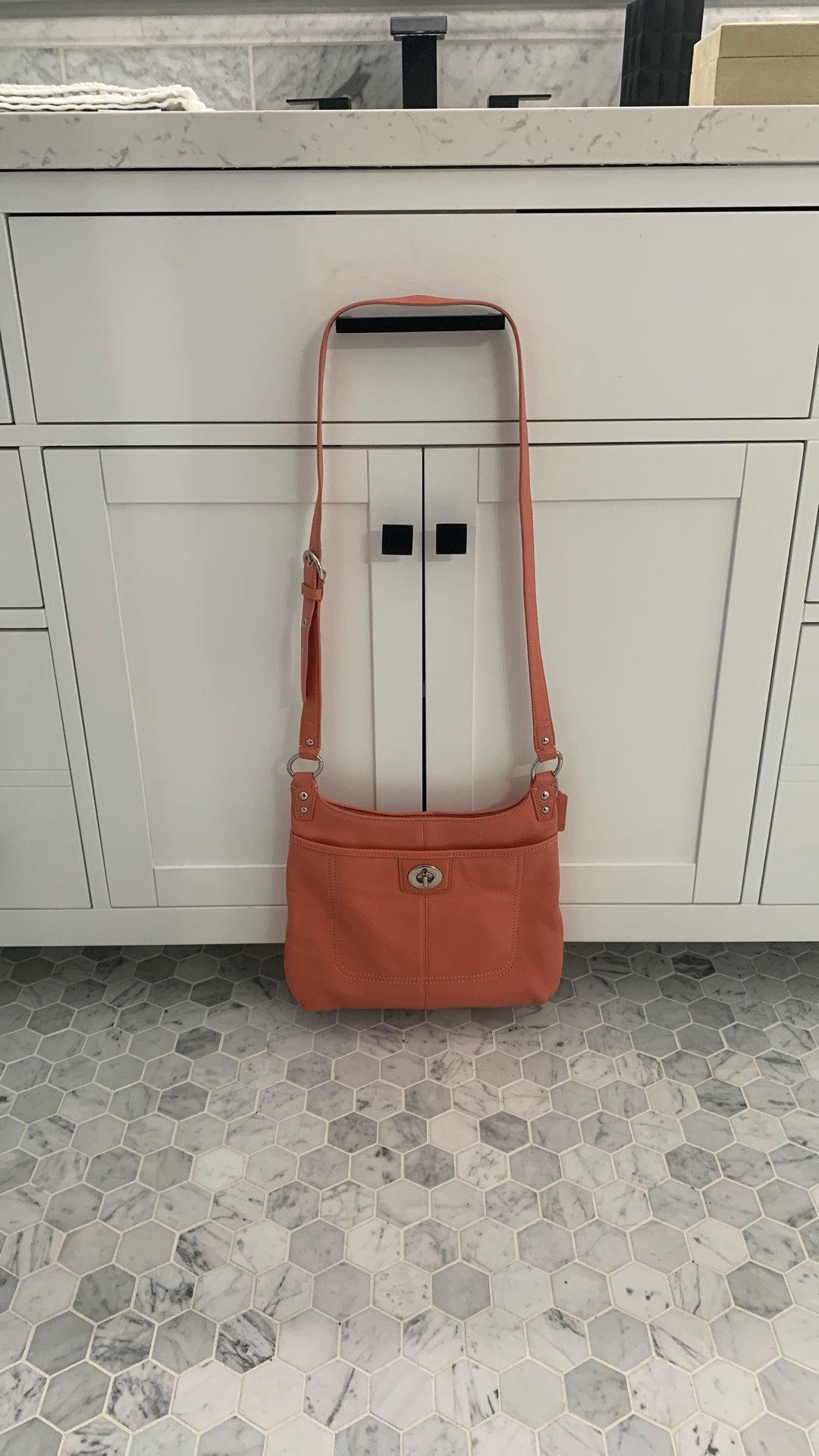 Authentic COACH Pebble Leather Hippie Crossbody Purse Handbag Peach