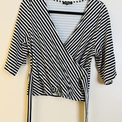 Woman’s Small Express Blouse 