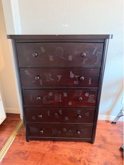 Dresser Black