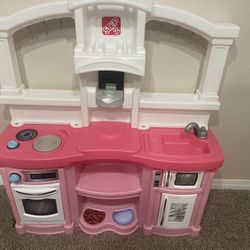 Kids Play kitchen In Pink
