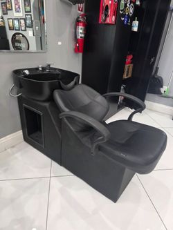 Shampoo bowl station