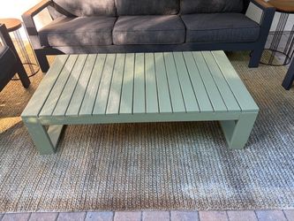 Outdoor coffee table