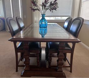 Bernhardt Cafe Dining Table w/Glass Top