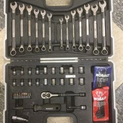 KOBALT 67 PC MECHANICS TOOL SOCKET WRENCH SET METRIC / MM & STANDARD SAE