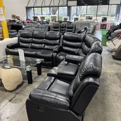 Black Recliner Living Room Sectional with Bluetooth Speaker and LED Lights (12/28) Seccional de sala de estar reclinable negro con altavoz Bluetooth y