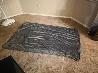 Weighted blanket- read listing
