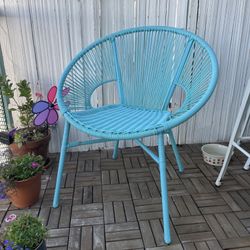 Retro aqua chair 