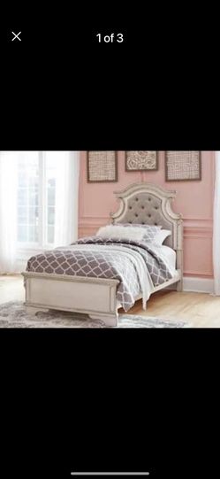 Twin Bed