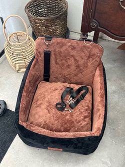 DOG CAR SEAT $35