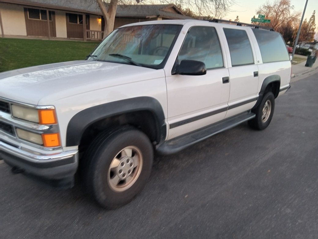 1999 GMC Suburban
