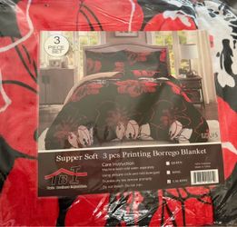 Cal king and king 3 pc blankets
