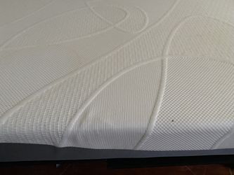 Excellent Condition Queen Size Mattress 