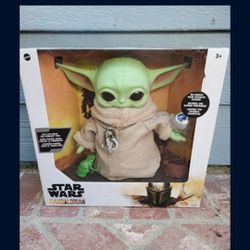 New Mattel Child Mandalorian/Star Wars/Action Figure/Gift/Collectible/Yoda/Costco Exclusive/Gift/Science Fiction 
