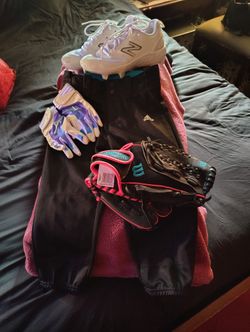 Girls Softball Gear***LIKE NEW***