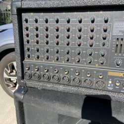 PEAVEY Power mixer. XRD 680