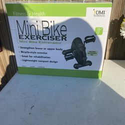 Mini Bike Exerciser $40 obo Gasera Grande $10 Gasera Chica $5 Silla de Ruedas $20 Botes de $5 Gal $3 c/u Bola azul de ejercicio $10
