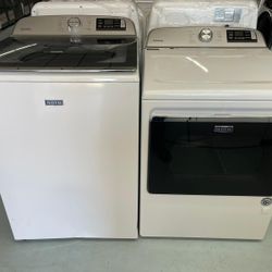 New 2022 Maytag Top Load Washer And Gas Dryer Set (Extra Power)