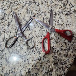 2 Vintage SEARS Comfort Pinking Scissors