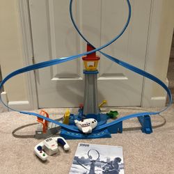 Fisher Price Geo Trax High Flying Airport with Airplane and Remote Control