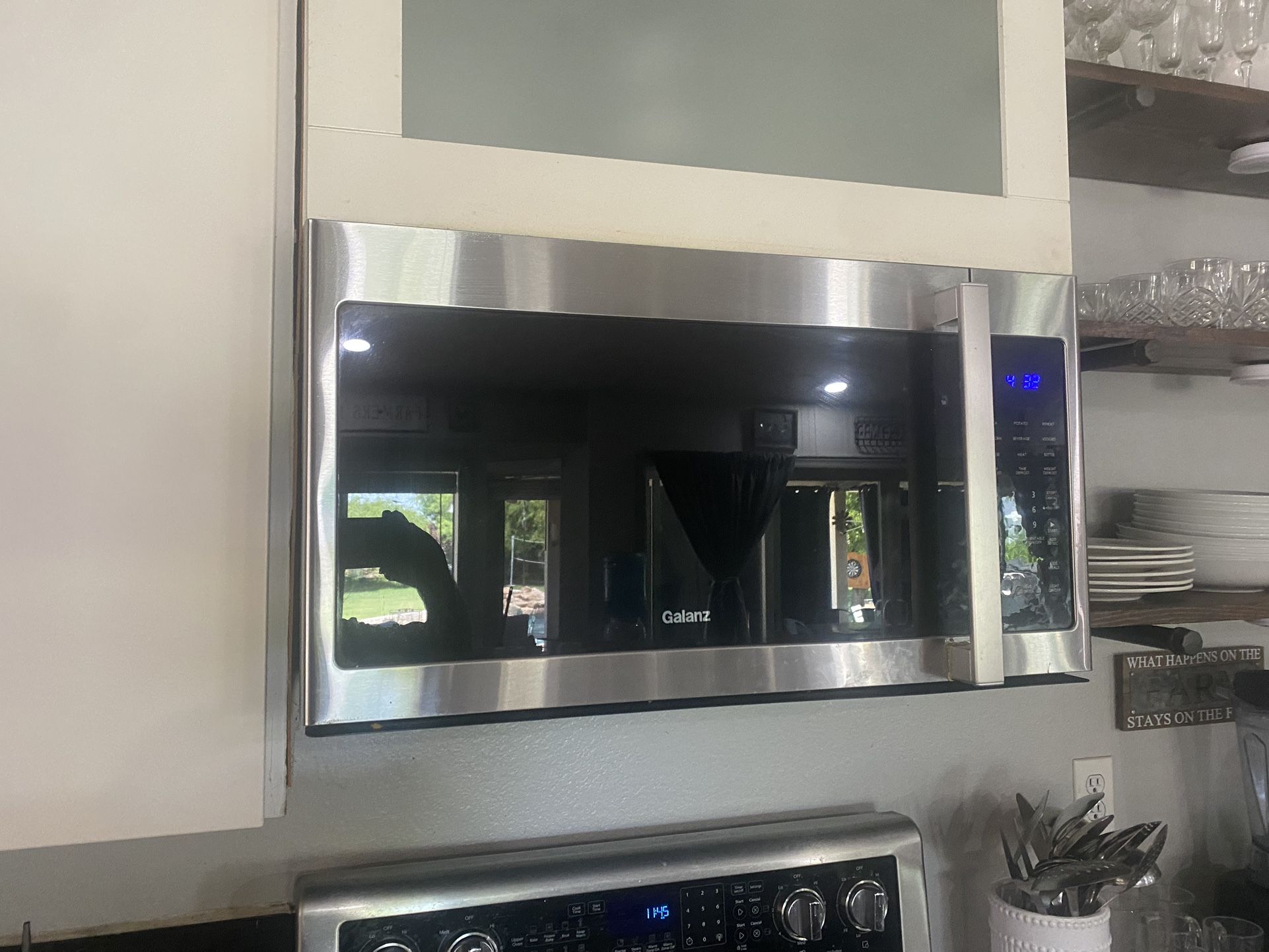 Conventional Oven Microwave $45
