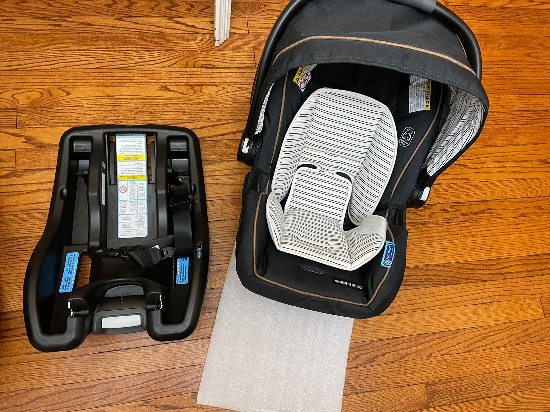 Infant Car seat Graco Snugride 35 Lite DLX  