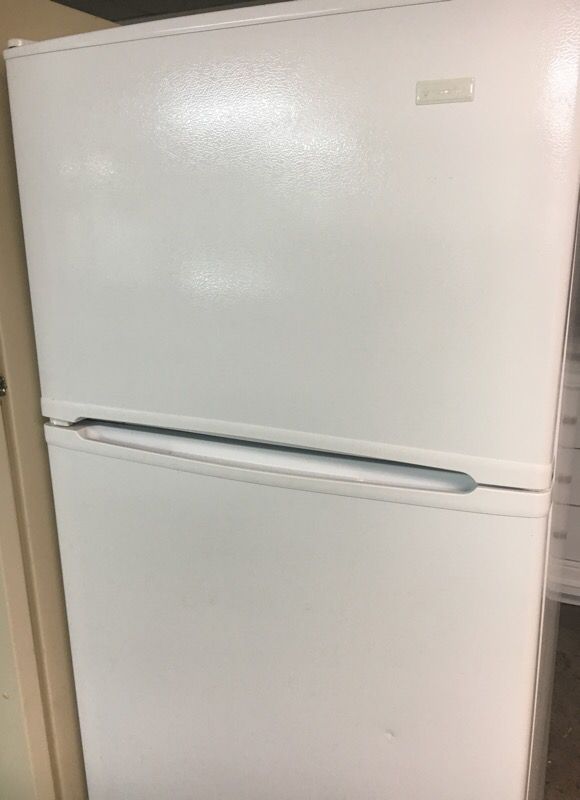 Magic chef refrigerator