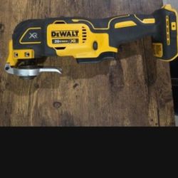 Dewalt  multitool  good condicion  75.00