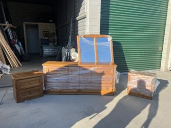 Wooden Dresser Set