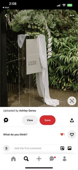 Acrylic Stand With Table Top 32’