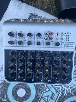 Monoprice 615808 8-Channel Audio Mixerr