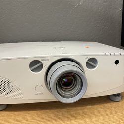 NEC NP-PA500U Full HD