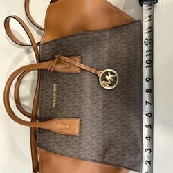 Michael Kors Large Signature Satchel Crossbody Purse