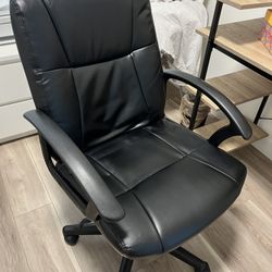 Black office Chair