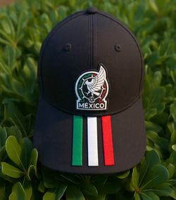 Mexico 🇲🇽 Gorra  ADIDAS FiFA 2026 original