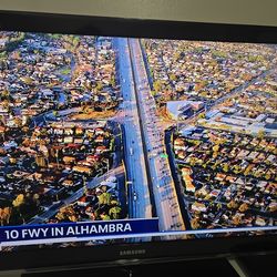 40 inches  Samsung  tv