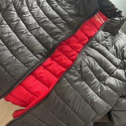 Men’s small REVERSIBLE Puffer Great Condition!