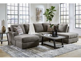 BRAND NEW O'Phannon 2-Piece Sectional with Chaise - Can Deliver!