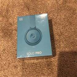 Noise Canceling Headphones Beats Solo Pro Matte Blue 