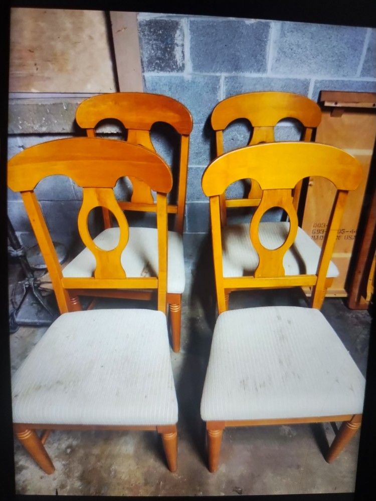 Clean Table And Chairs