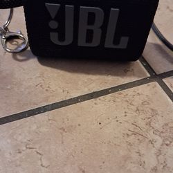JBL GO3