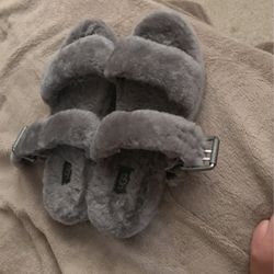 Ugg slippers 
