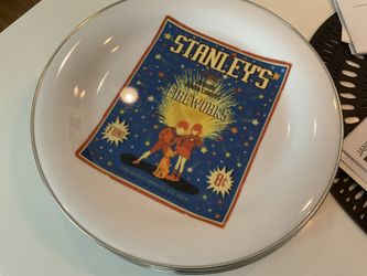 Pottery Barn Dish Set (8)