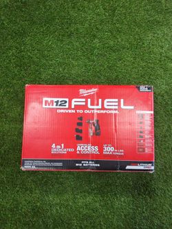 Milwaukee M12 FUEL Installation Drill/Driver Kit